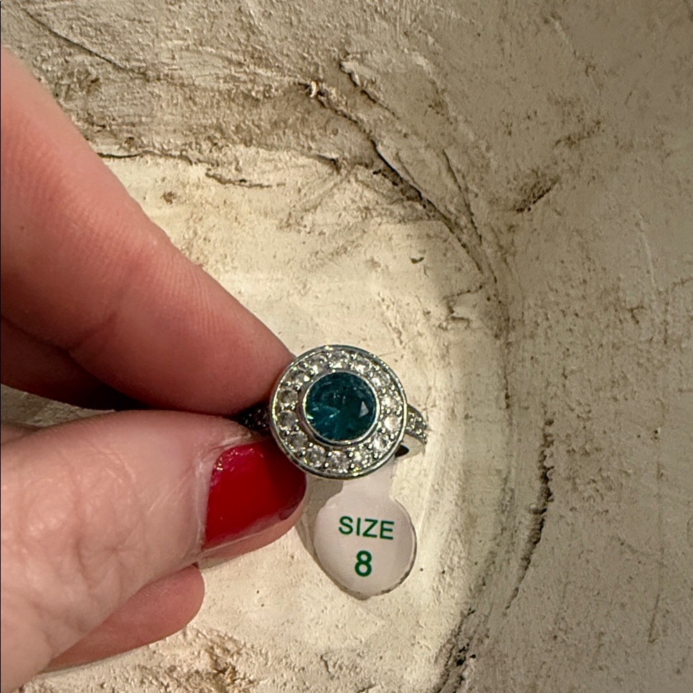 Size 8 Bomb Party Ring- no bag